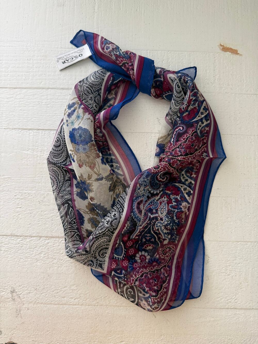 Designer Preppy Timeless Old Money Boho Chic Oscar De La Renta 100% Silk Scarf